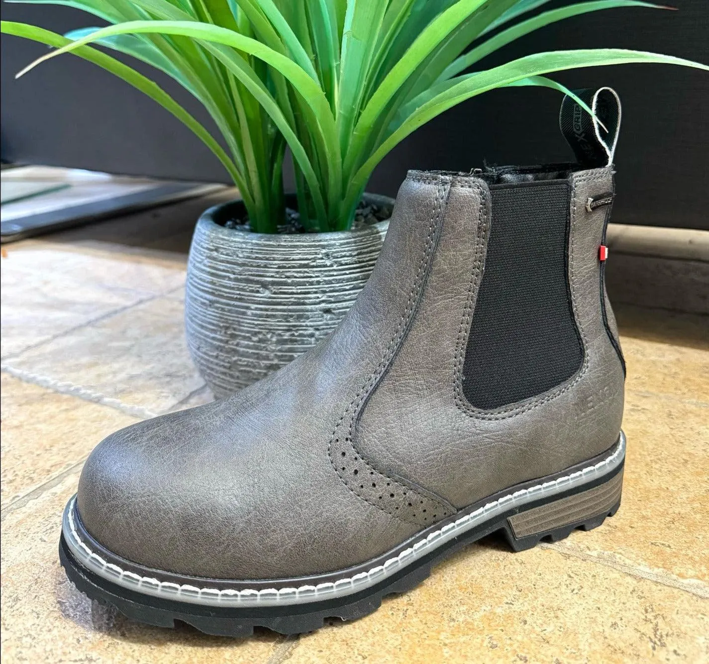 Ice Stella Womens boot FINAL SALE