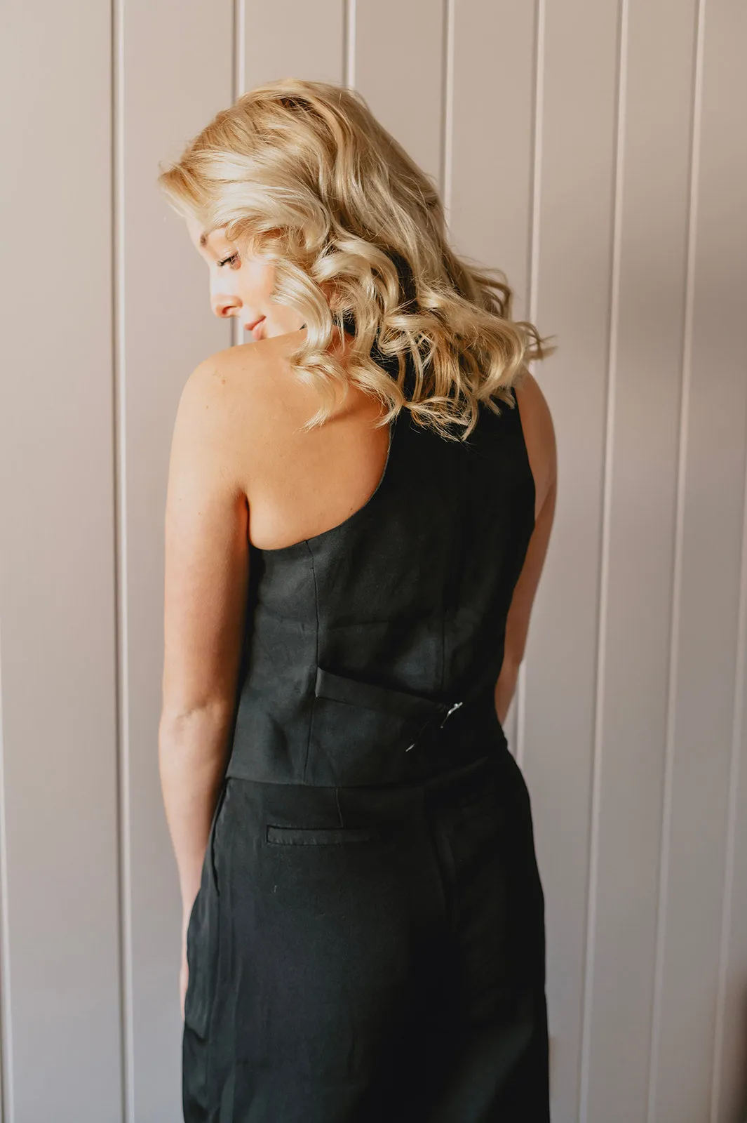 The Isabella Vest - Black