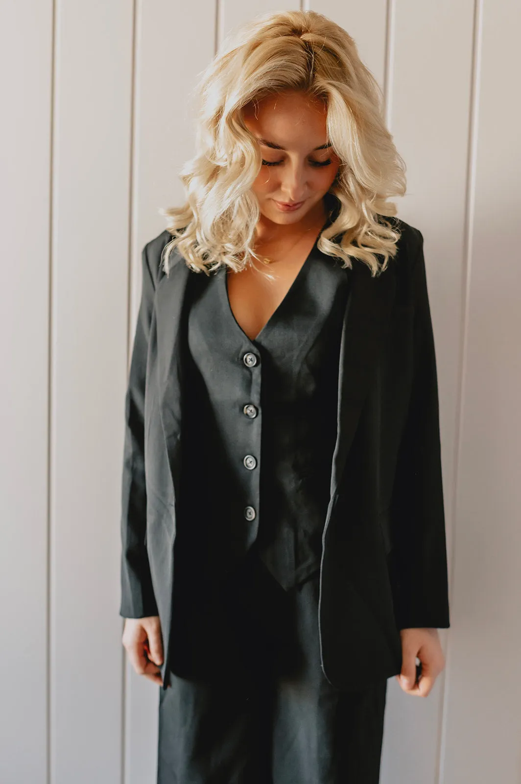 The Isabella Vest - Black